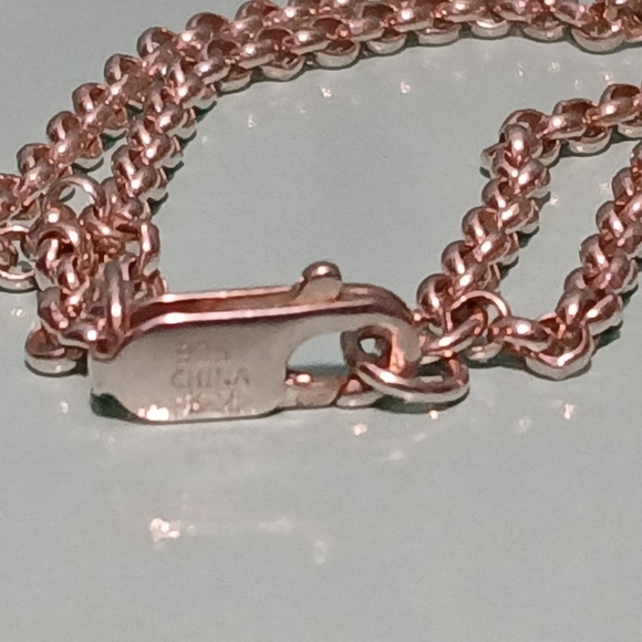 Silver and White Elegant Ring - Picture 4 of 5